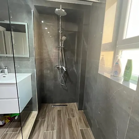 4s Vs4 Apartment